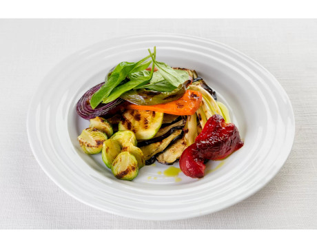 Grilled vegetables (eggplant, zucchini, mushrooms, bell peppers, tomatoes)
